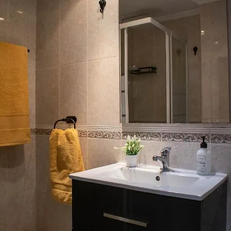 Apartment Entero, A Diez Minutos De La Juderia, Cochera Opcional *