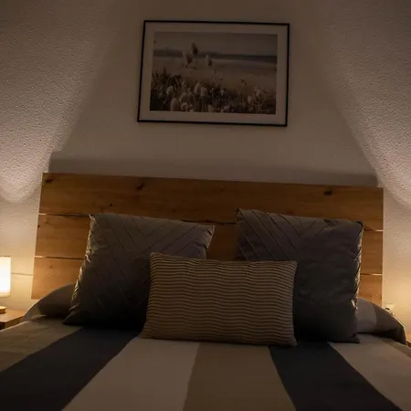 Entero, A Diez Minutos De La Juderia, Cochera Opcional Apartment